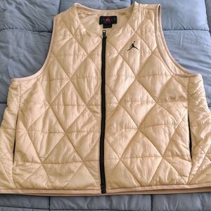 Jordan Quilted Puffer Vest in Light Peach